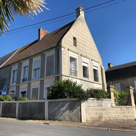 Holiday home Grand Historique Confortable -plages Du D-day Ver-sur-Mer