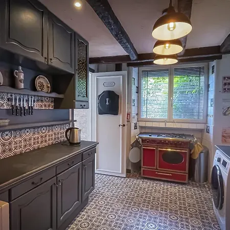 A D-Day Heritage House in Ver-Sur-Mer Ver-sur-Mer