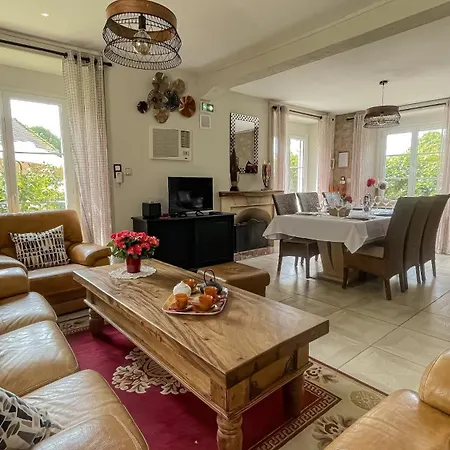 A D-Day Heritage House in Ver-Sur-Mer * Ver-sur-Mer